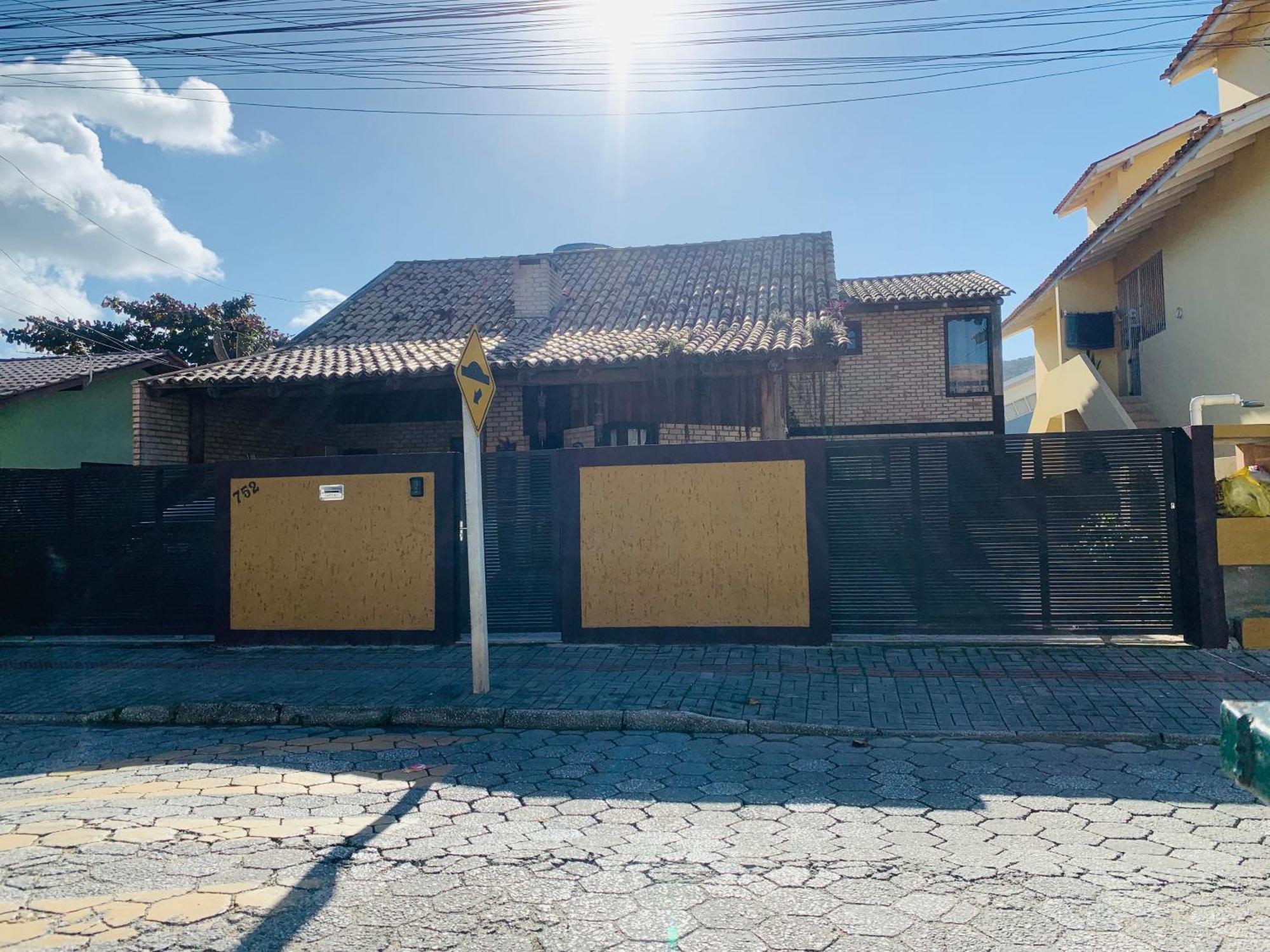 Homestay Com Banheiro Privativo Em Chale Aconchegante. Bombinhas